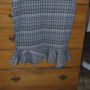 Black & White Checked Ruffle Hem Women's Skirt